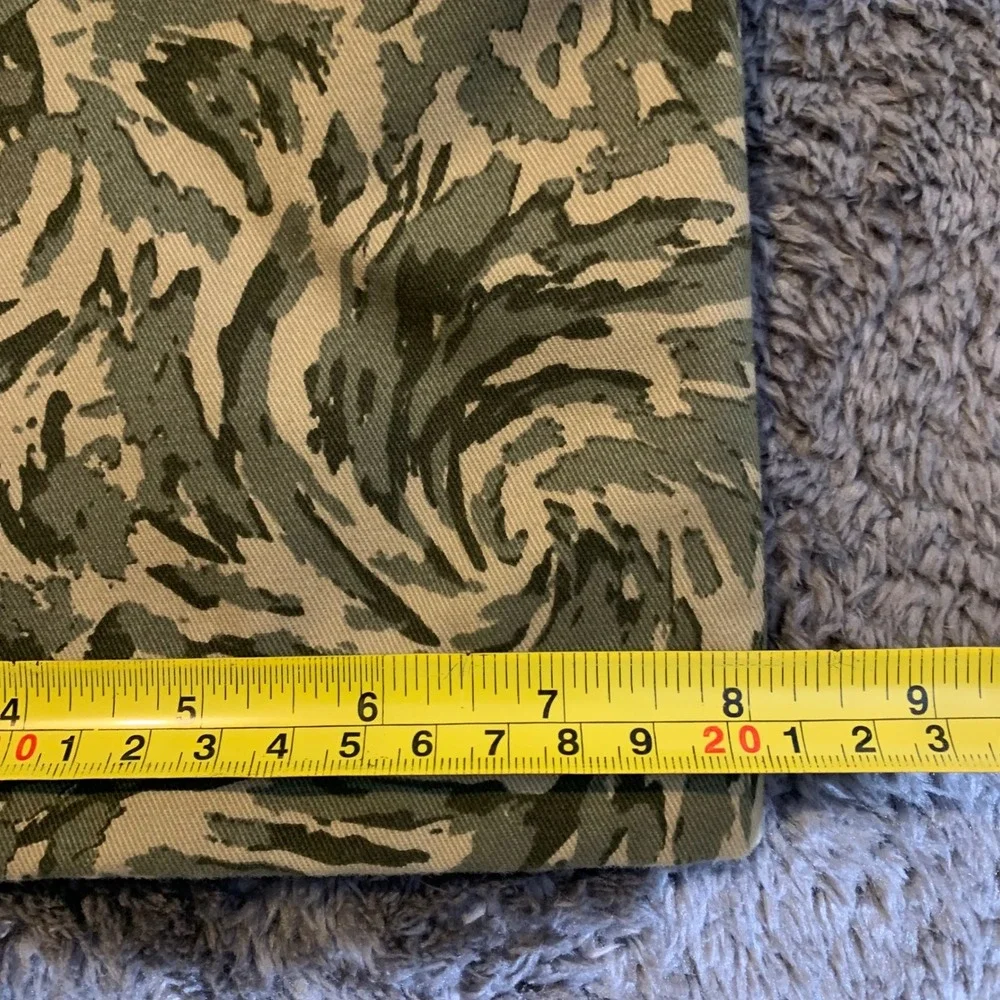 True Religion Abstract Camo Swirl‎ Cargo Pants Mens 28 Green Tan NWT 107122